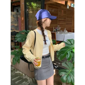 cn-11134207-7r98o-ly91vpj0keib10.webp Round Neck Knitted Cardigan Free Size