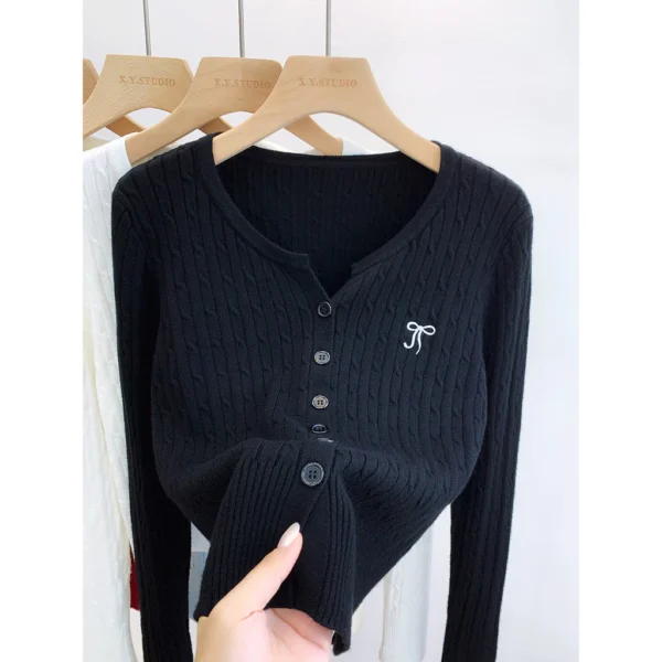 sg-11134201-7rd6j-m6ow5a7fwm8qca.webp Twisted Knitwear Cardigan Free Size