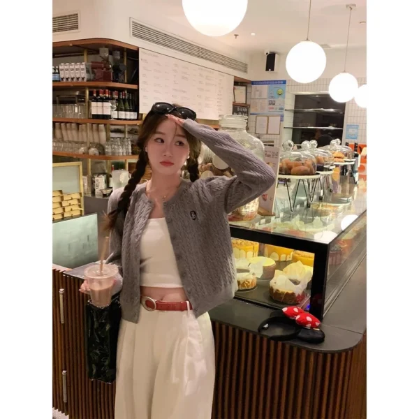 sg-11134201-7reng-m8wxfu92ptox9a.webp Heart Embroidery Knitwear Cardigan Free Size