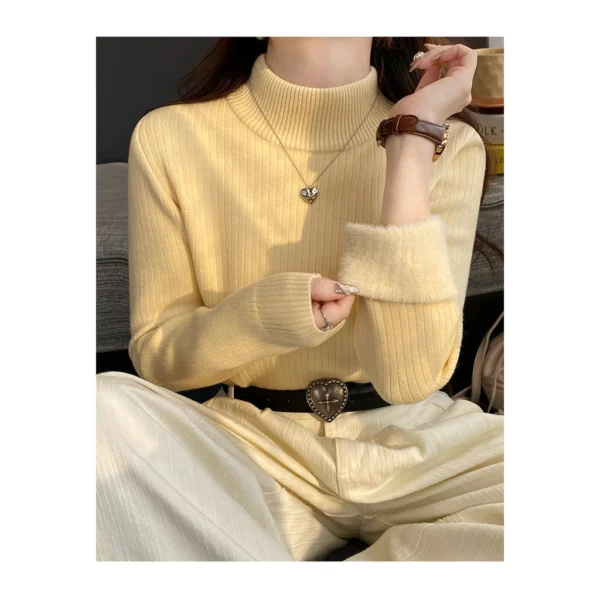 sg-11134201-8259r-mgbovssrkhe7fb.webp Fleece Lined Thickened Knitwear Top Free Size